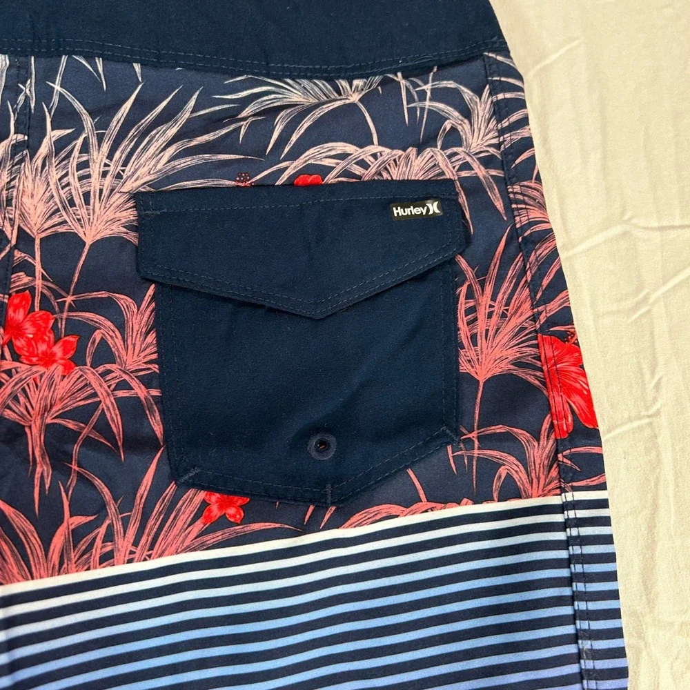 Hurley Boys Midnight Navy Floral Striped Board Shorts Size 10 25W 986773-U90 New